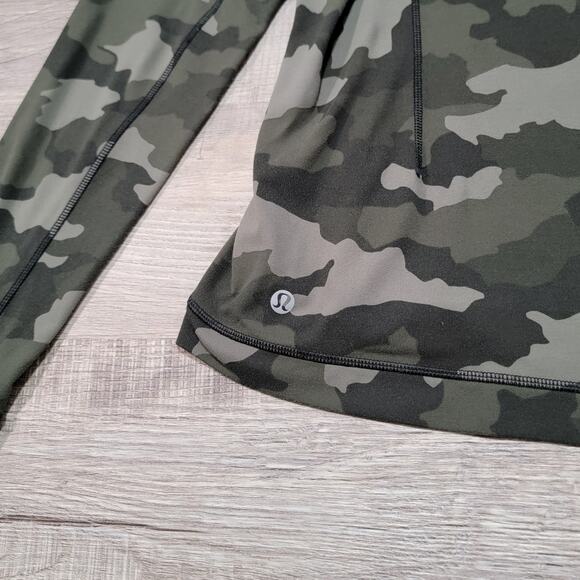 Lululemon Size 10 Camo Long Sleeve Running Top Thumb Holes Crew Neck Camouflage - Picture 6 of 6